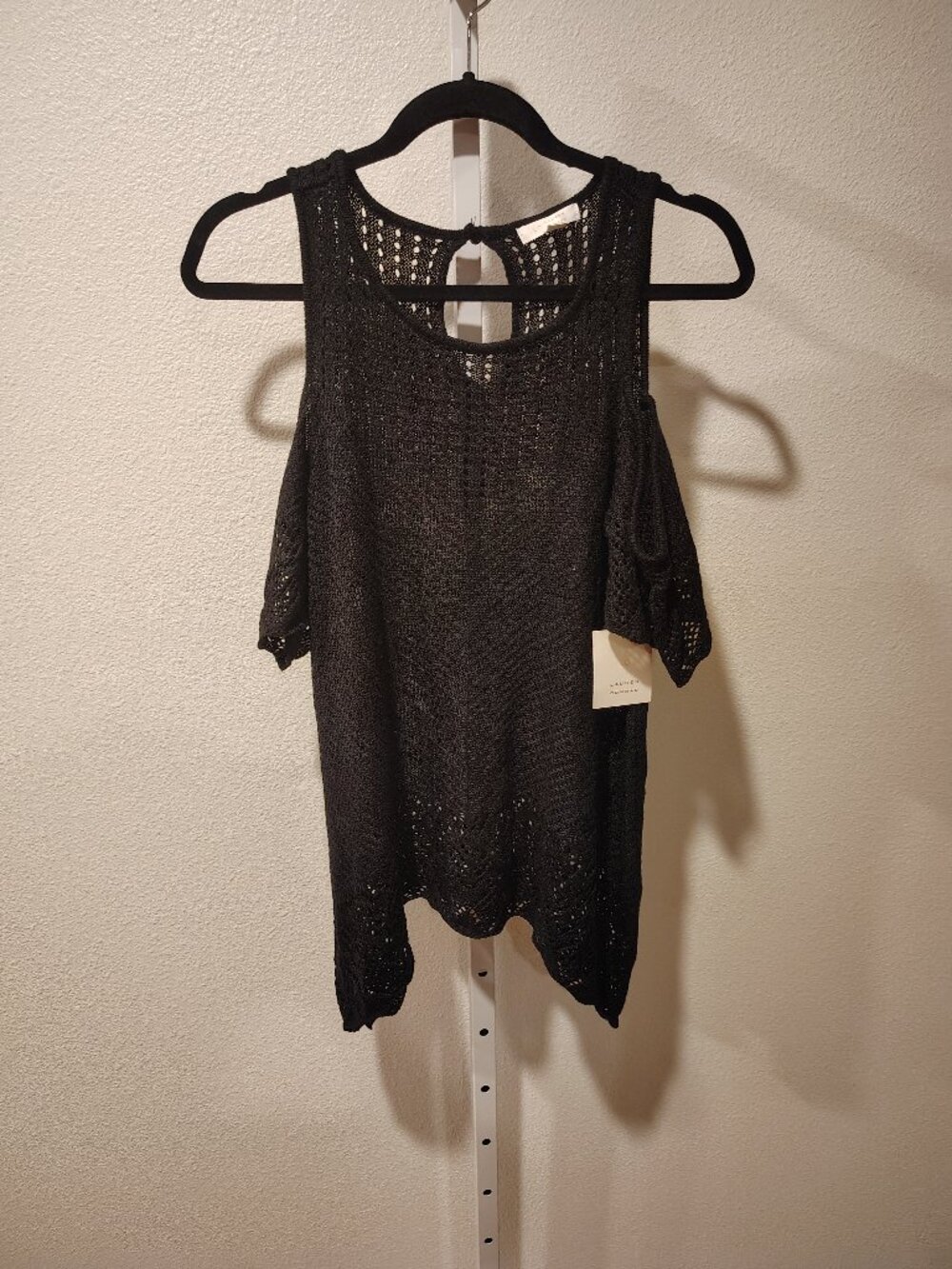 LC Lauren Conrad Women's Black Cold Shoulder Sweater Size Medium Scoop Neck